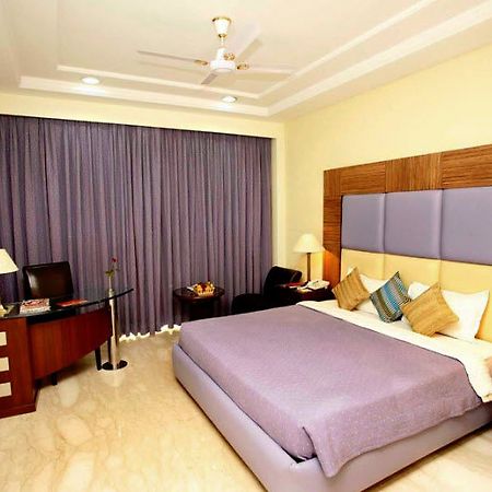 Hotel Star Rocks New Delhi Buitenkant foto